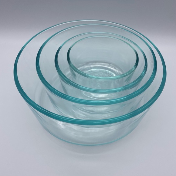 Set of 4 Pyrex Nesting Bowls Blue Tinted - Picture 2 of 10